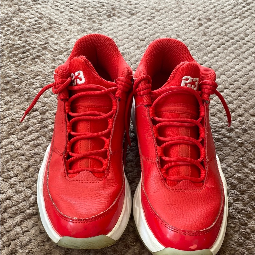 Red big kids Sneakers size 4/5